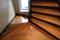 Restaurierte Holztreppe