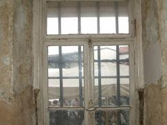 unrestauriertes Fenster