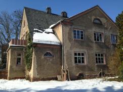 Beamtenhaus mit neuen Fenstern