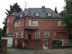 20er Jahre Villa mit Sprossenfenstern