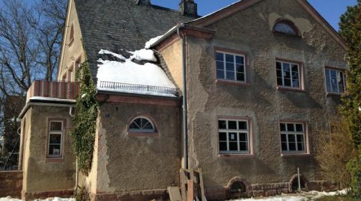 Beamtenhaus mit neuen Fenstern