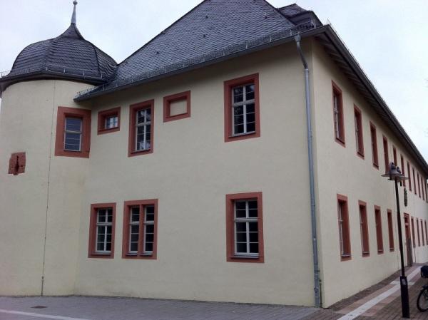 saniertes Kellereigebäude Seitenansicht