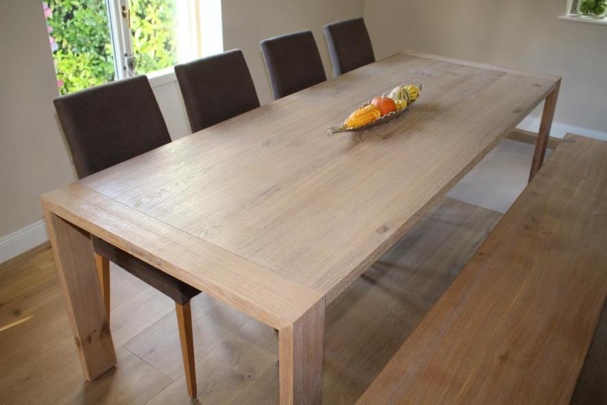 Esstisch in Eiche gebürstet und geölt