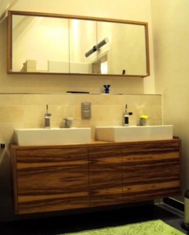 Waschtischmöbel in Satin Nuss